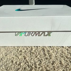 Nike White Vapormax Size 7 1/2 in Women’s